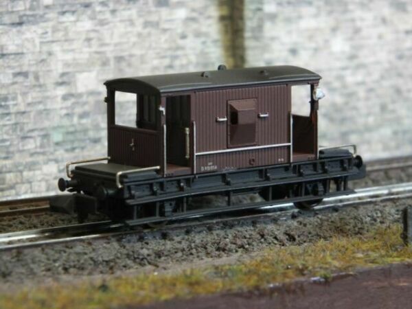 GRAHAM FARISH 377-528 20 TON  BRAKE VAN BR BAUXITE LATE WEATHERED N GAUGE WAGON