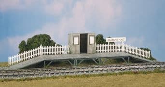 PECO WILLS SS27  STATION HALT WITH BUILDING